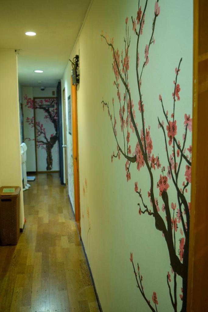 Peace House Sakura Vandrarhem Kyoto Exteriör bild